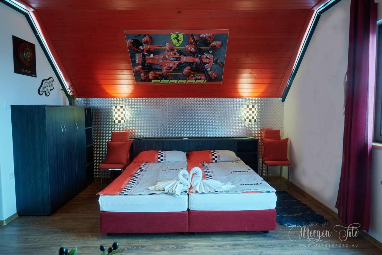 Mogyoród Kamaras Ring House B&B 외부 사진