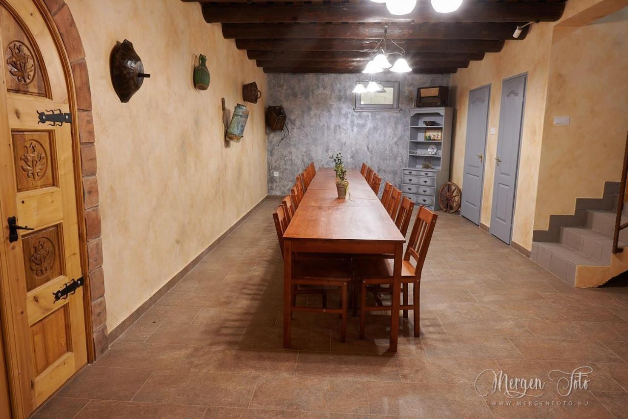Mogyoród Kamaras Ring House B&B 외부 사진